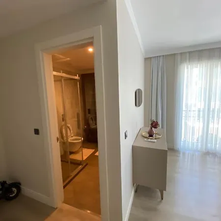 Deniz Istanbul Compound 3+1 Apartment With Amazing View איסטמבול